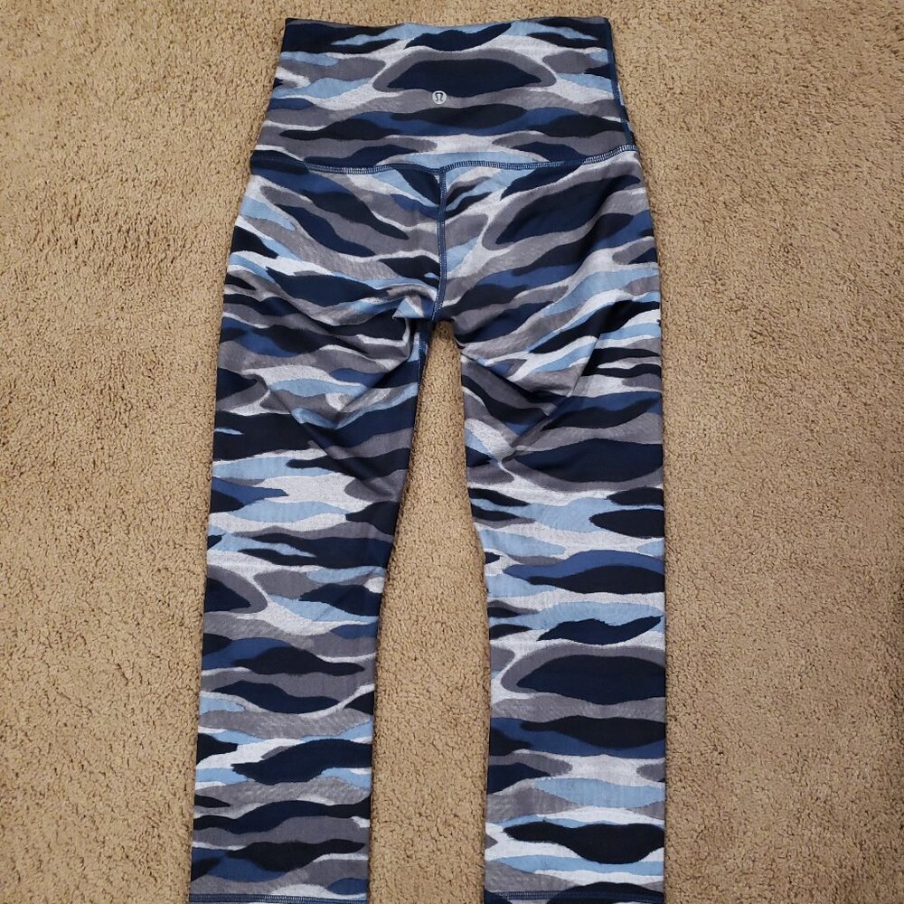 EUC Lululemon Wunder Under Hi-Rise Crop 21" Full-on Luon - Picture 6 of 10